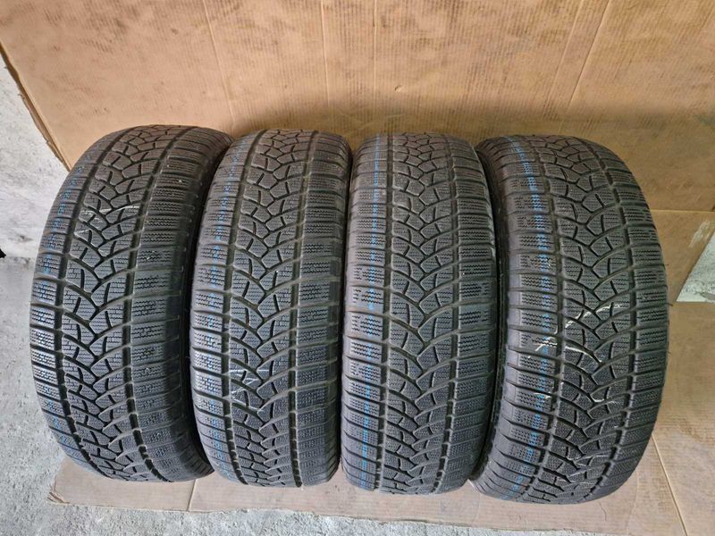 4 Firestone R18 235/55
зимни гуми DOT3618