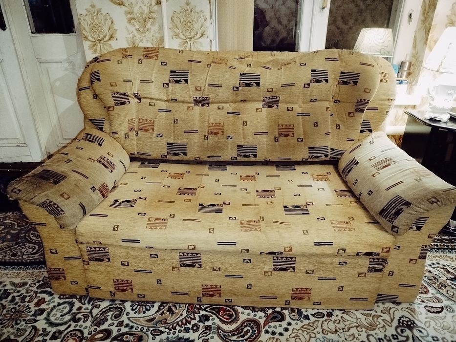 Раскладной диван - Yeg'iladigan divan