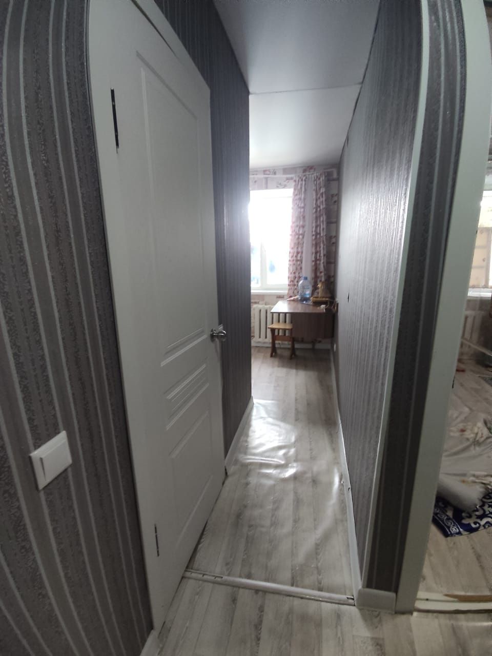 СРОЧНО!!! Продам 1 ком.кв., р-н Сатпаева, 30 кв.м., 5/5 этаж, кирпичны