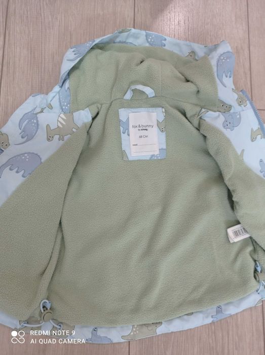 Продавам детски есенни якенца 3-6м