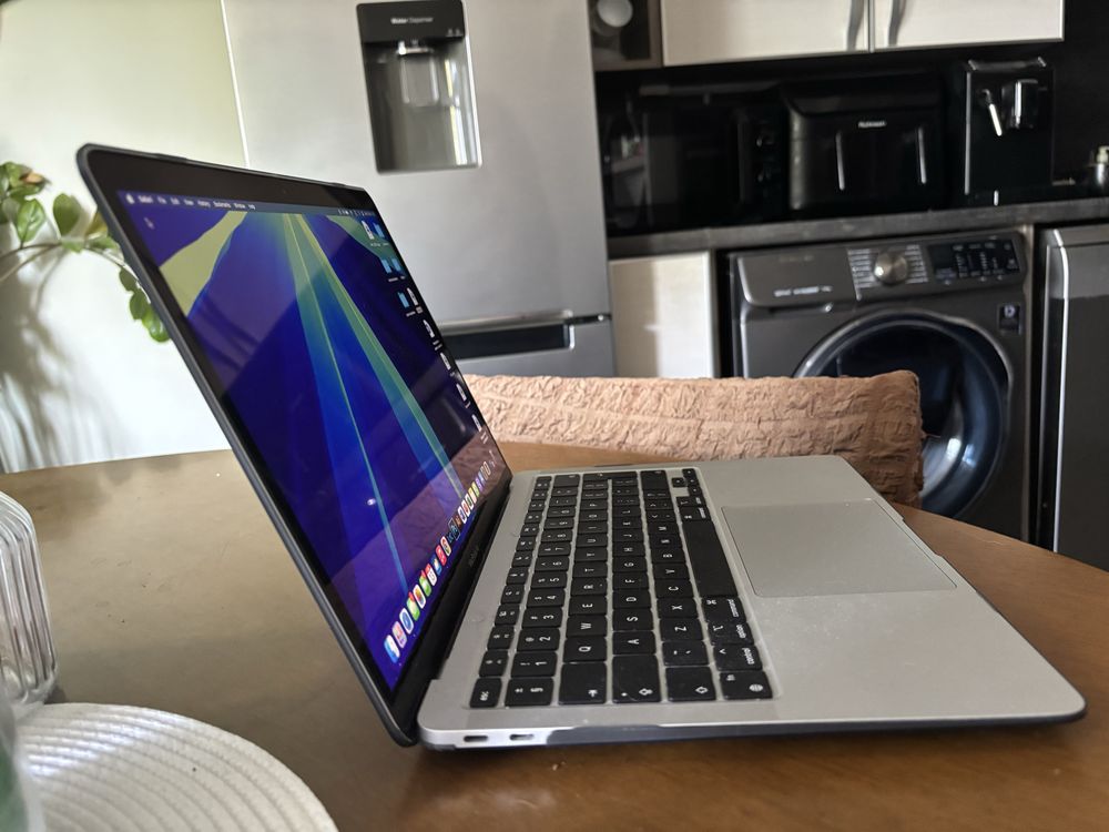 Macbook Air M1 8GB RAM 512GB SSD