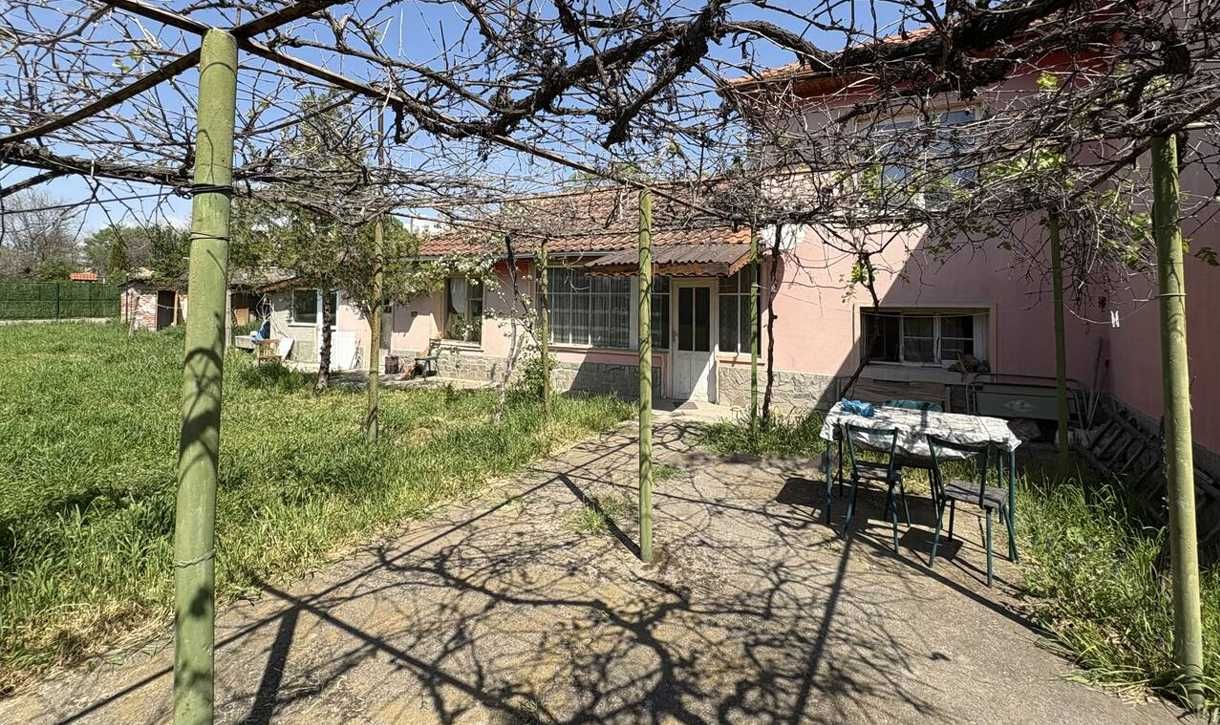 Продава се Къща в с. Ръжево Конаре, Област Пловдив - 200 кв.м за 425 €/кв.м - Снимка #1