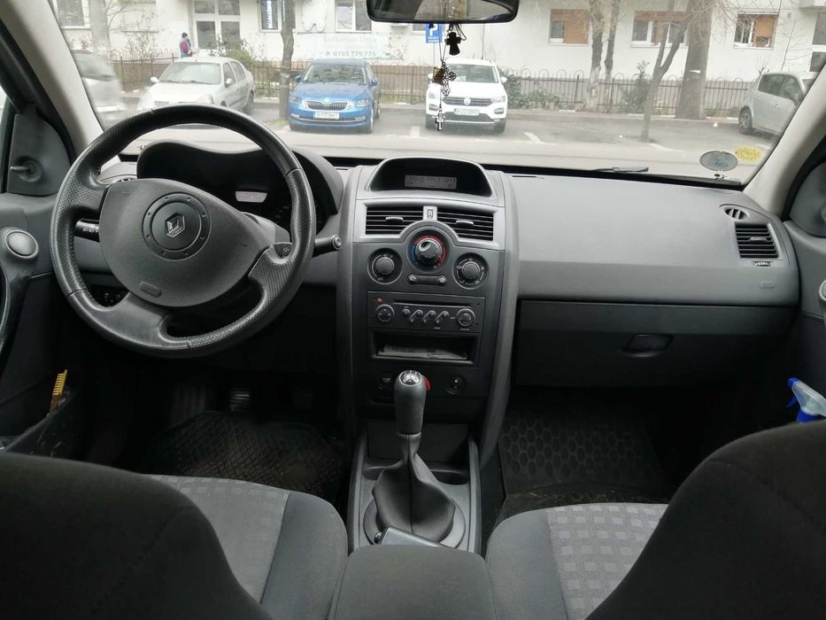 Vând Renault Megane 2, preț negociabil