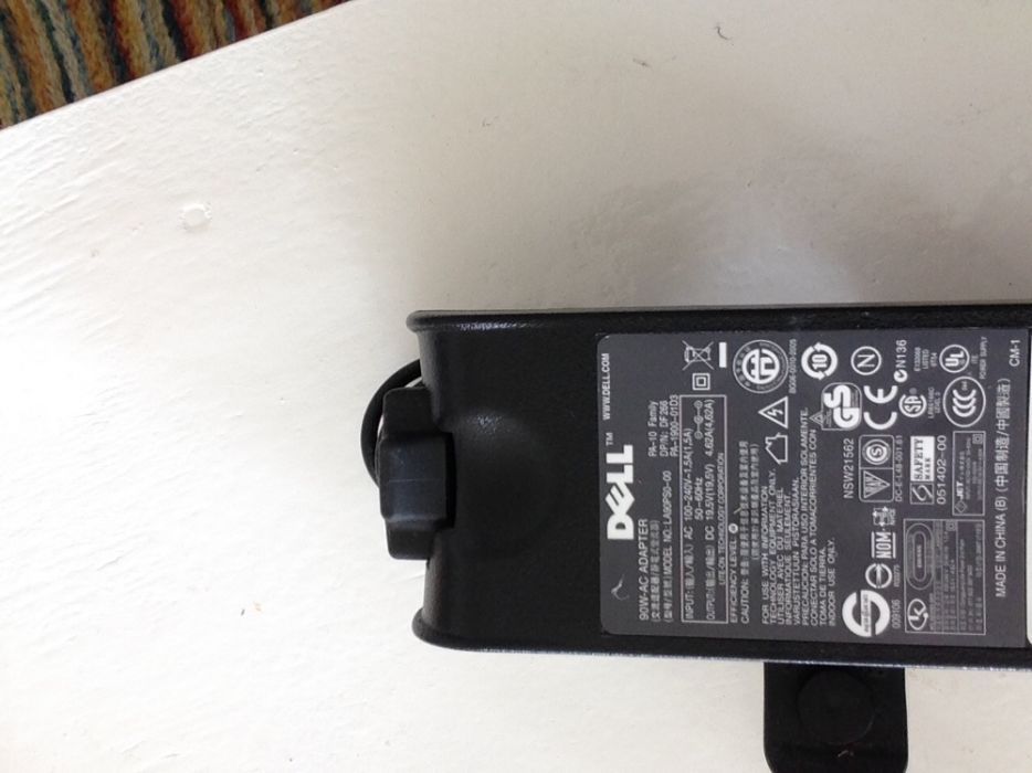 Vand alimentator laptop Dell LA90PS0