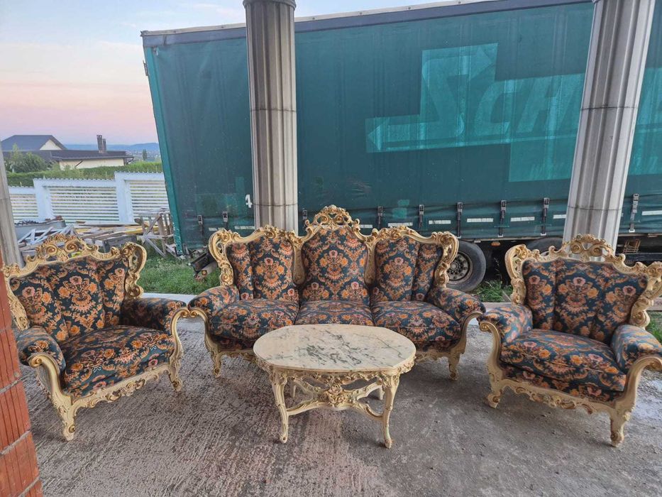 Set sufragerie în stil venețian