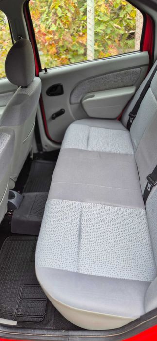 Dacia Logan Laureate 2005