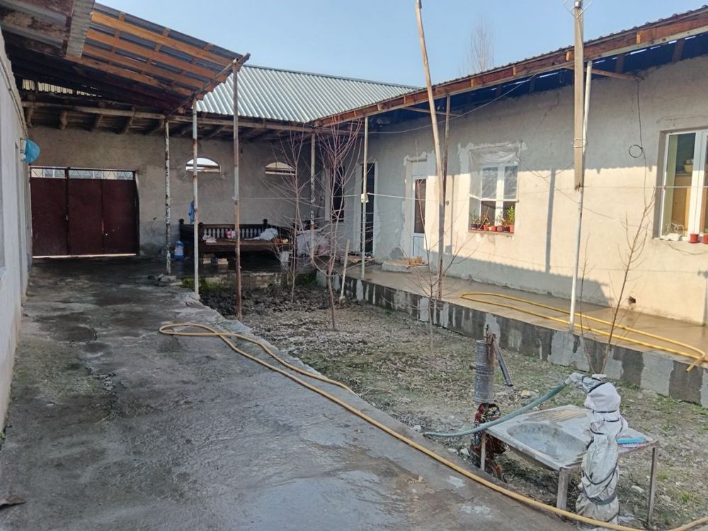 Uy sotiladi yangiyol tuman said ota maxalla