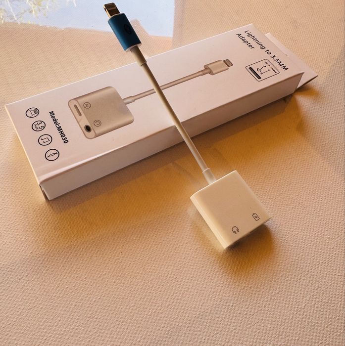 Adaptor Lightning la Jack 3.5MM