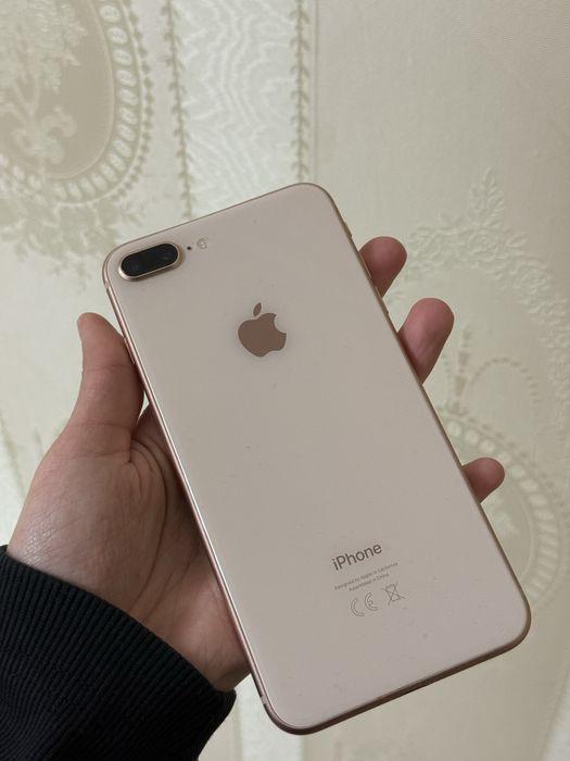 Продам айфон 8+ на запчасти