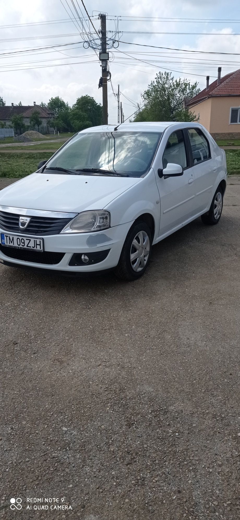 Dacia Logan E5 an 2012 motor 1.2 benzina acte la zi ofer fiscal