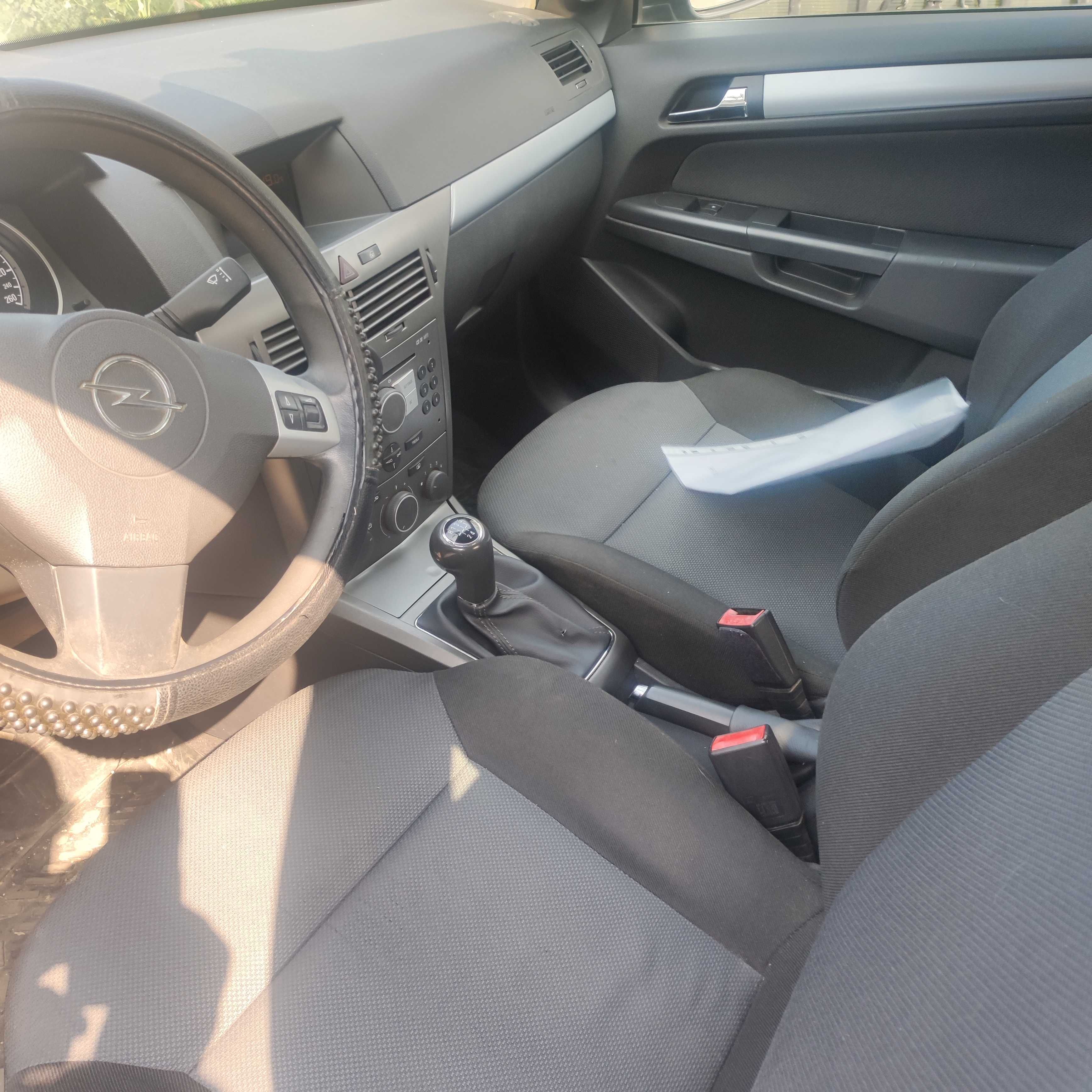 Opel Astra H 1.4 benzina 2004