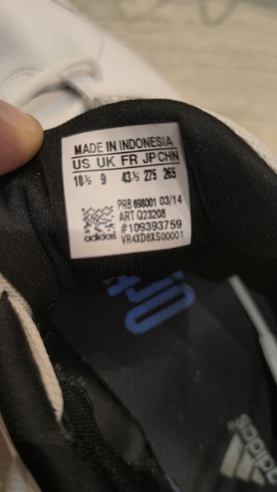 Маратонки Адидас естествена кожа номер 43.1/3