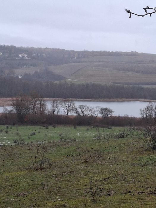 ПРОДАВА СЕ ПАРЦЕЛ 2 853 кв.м в община Ковачевци, до язовир Пчелина