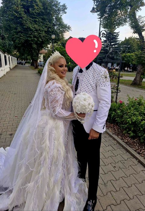 Rochie de mireasă creată manual