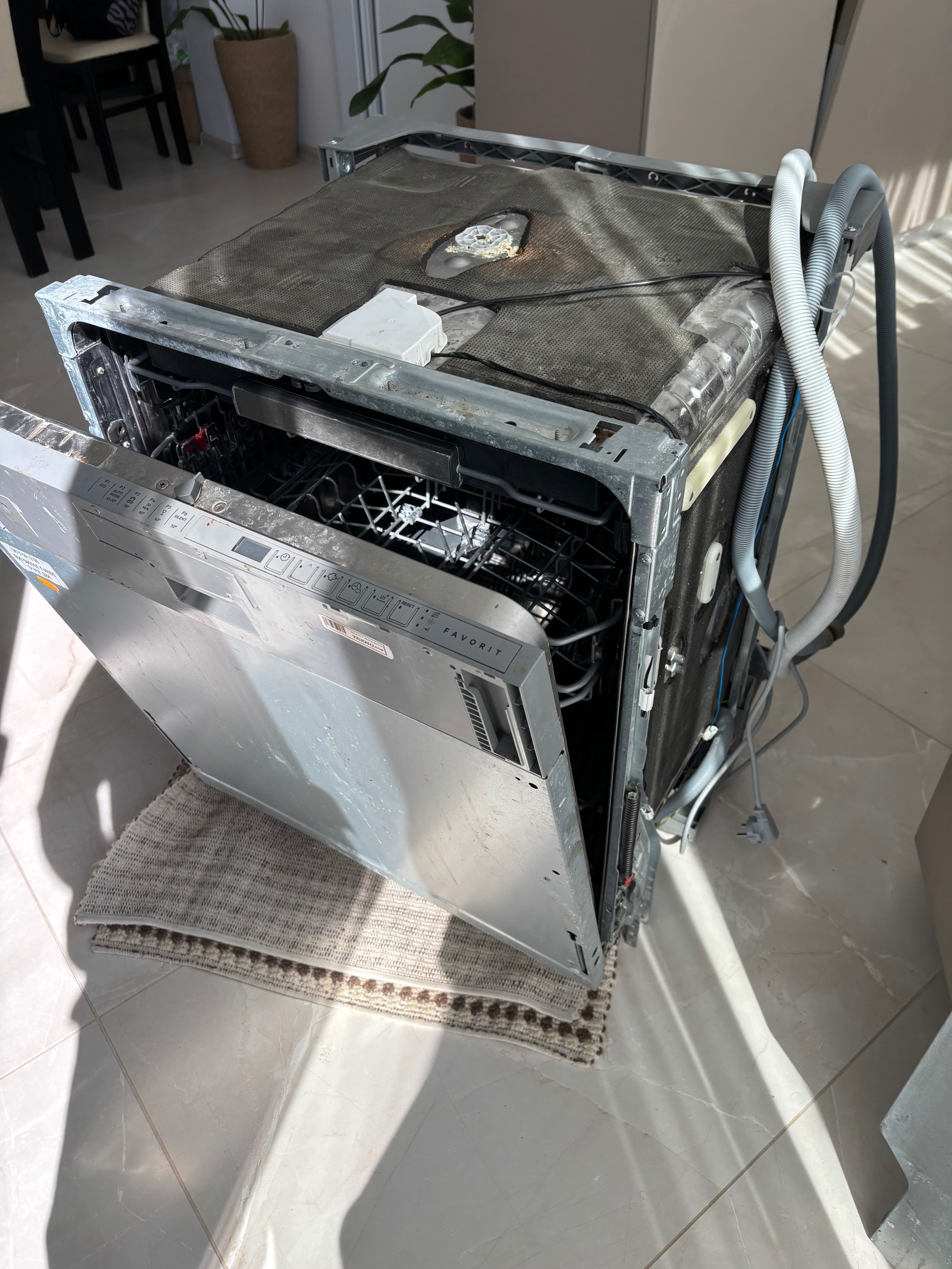 Съдомиялна за части AEG Favorit FSE62800P