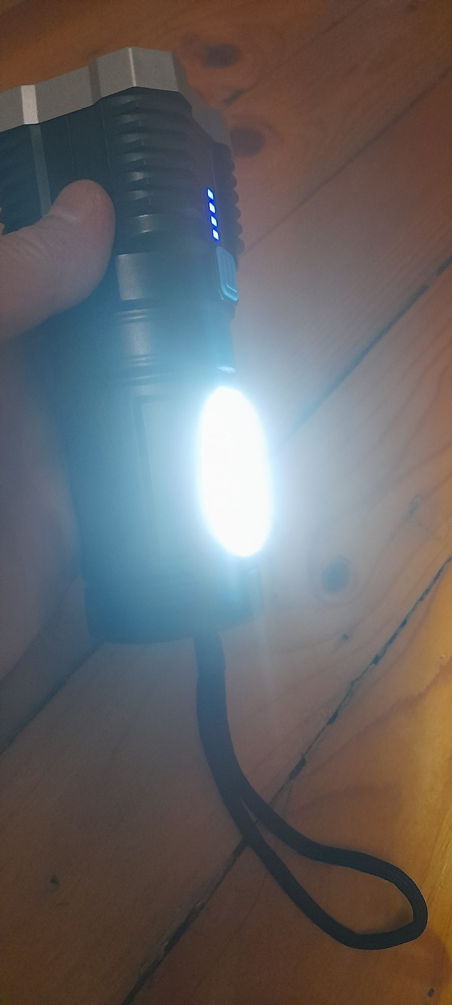 USB акумулаторно LED фенерче Намаление