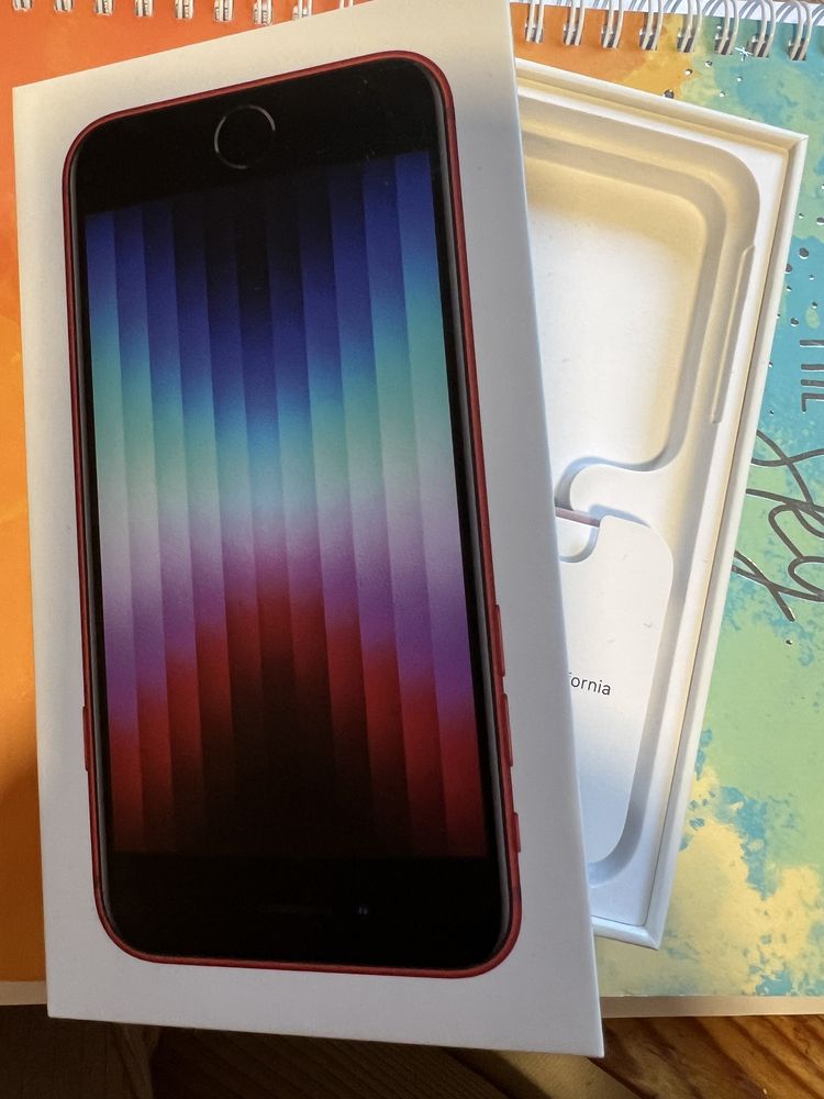 2 броя  iphone SE 2022