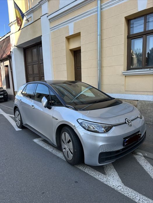 Mașini spre închiriere BOLT/UBER