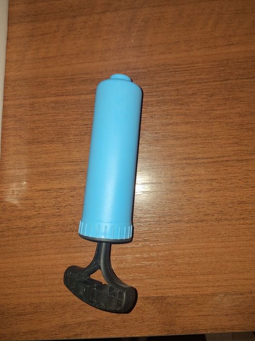 Детский насос для мячей