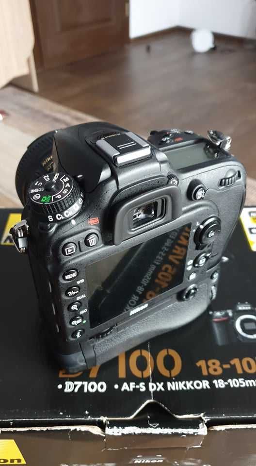 Nikon D7100 + 1.8G 50mm 15.000 Cadre + Trepied +Geanta