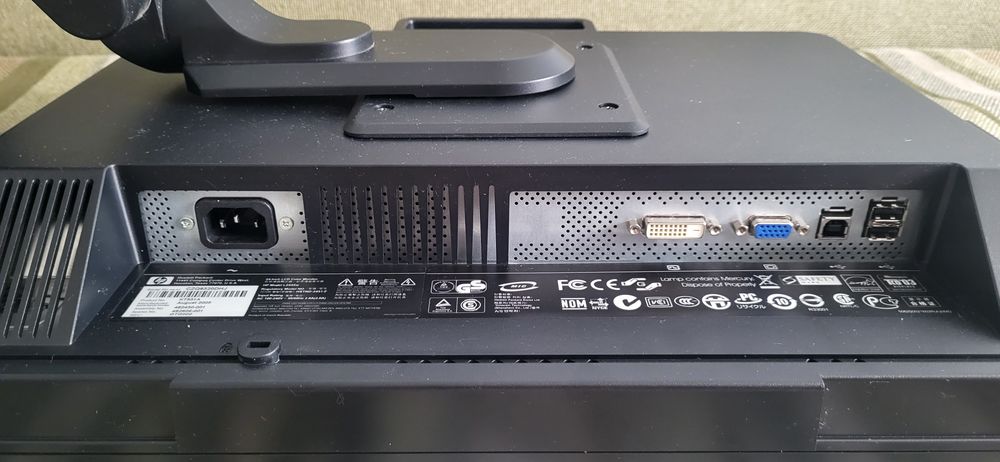 HP монитор компьютерный