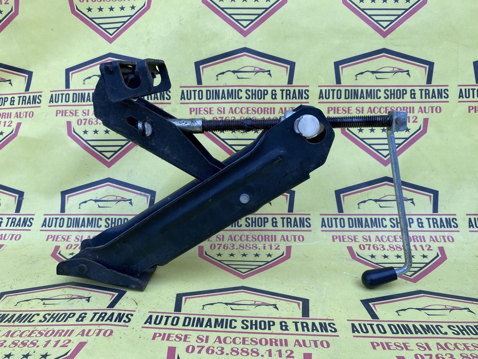 Cric auto original Volkswagen Caddy 3 2004-2015 2K0011031B