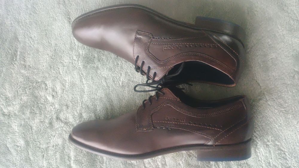 Pantofi Bugatti noi.