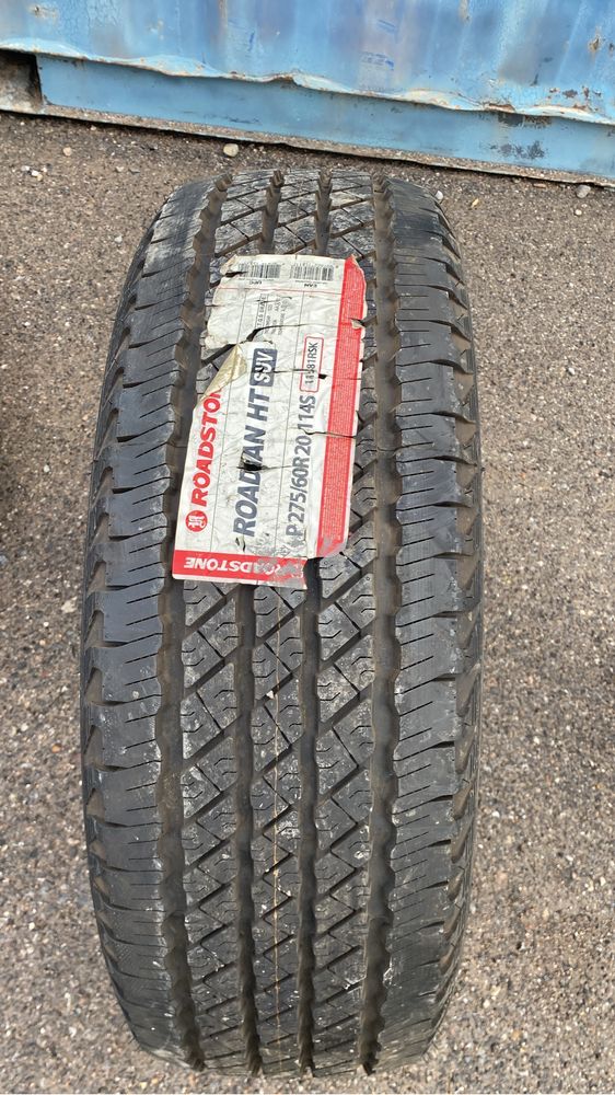 275/60R20 114S Roadstone