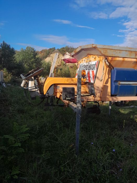 Vand sararita amestec nisip cu sare