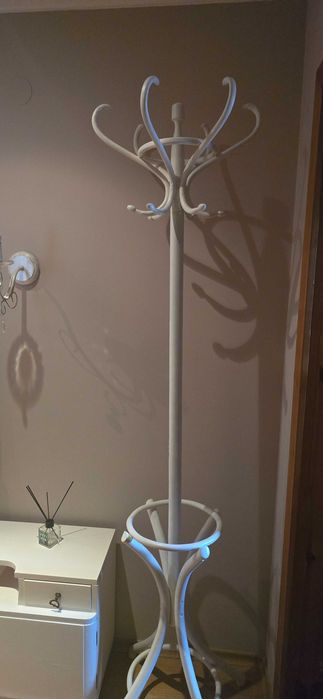 Закачалка бяла в отлично състояние