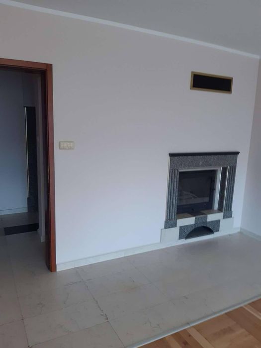 Дава се под наем Тристаен апартамент в София, Хладилника - 127 кв.м за 900 € - Снимка #4