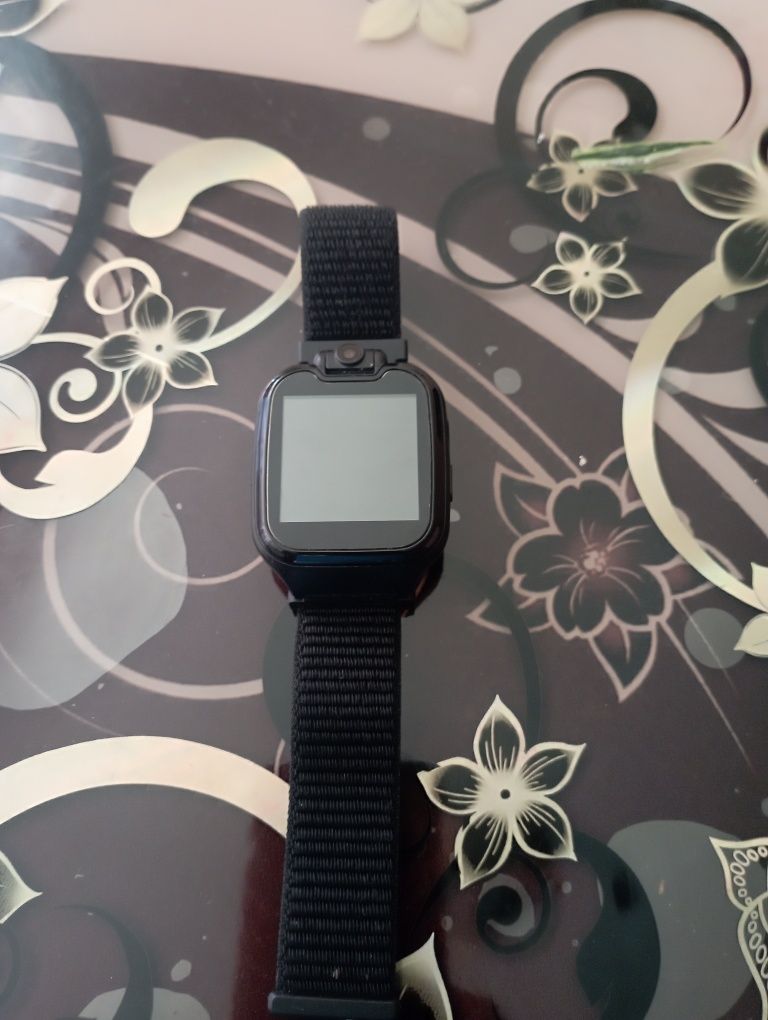 Vând ceas smartwatch
