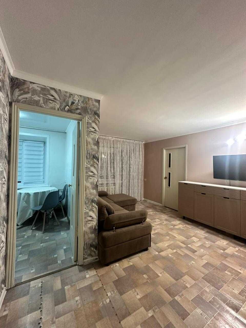 Срочно продается 2-комн.кв.  , ул. Б.Независимости , р-н Аян Пассажа