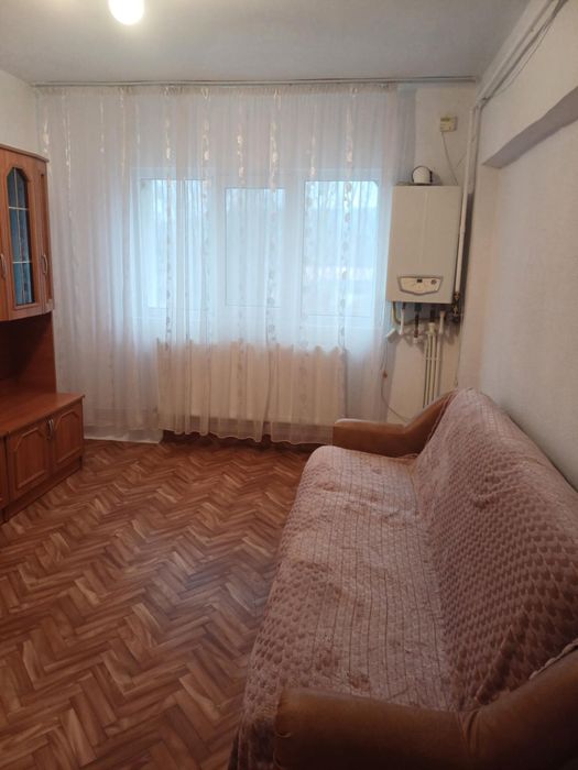 Vand apartament 2 camere Zona Industriala