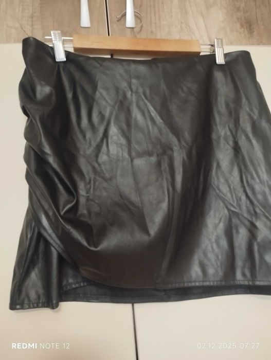 Страхотна Кожена пола ХЛ