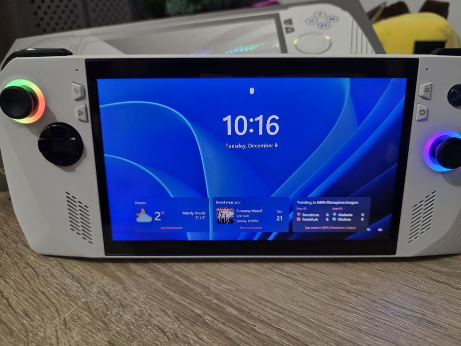 Consola portabila ASUS Rog Ally Z1 Extreme - stare perfecta