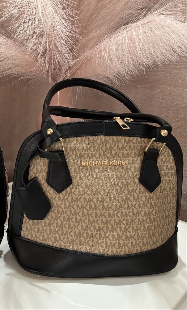 Намалени чанти gucci valentino miu miu michael kors
