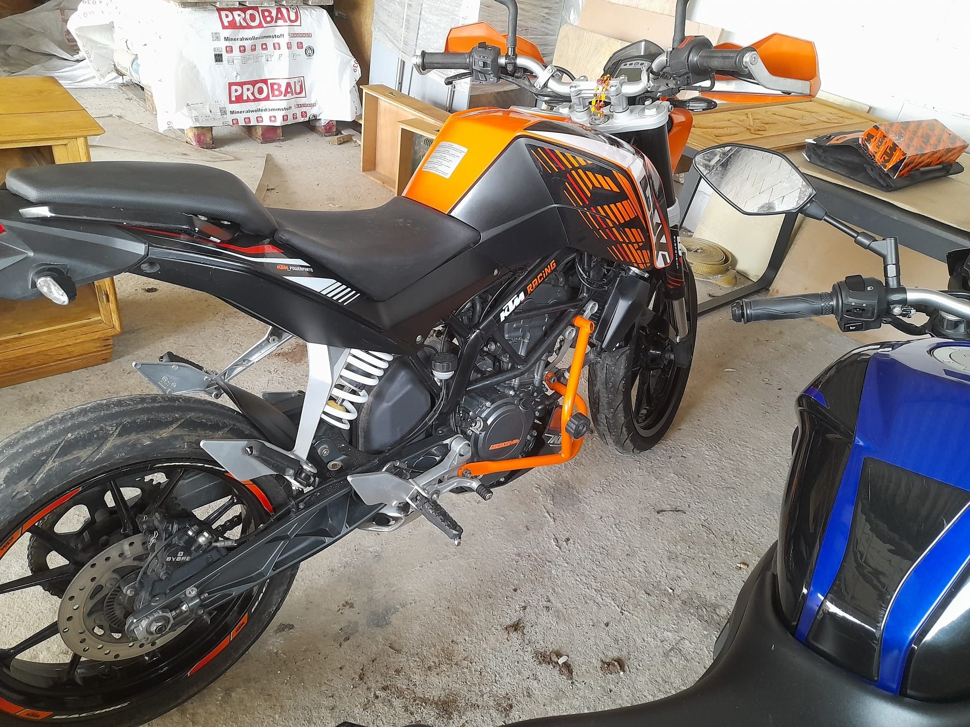 Vand KTM duke 125 ABS