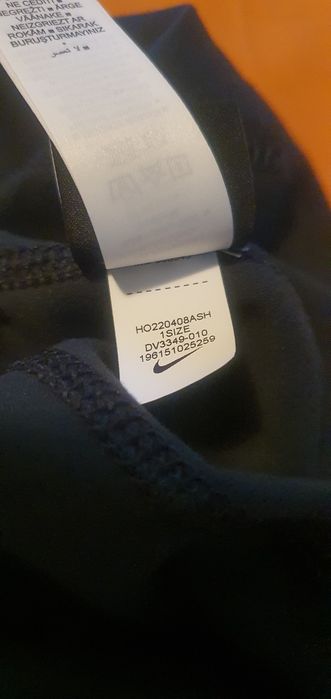 Caciuli fes nike 2 modele  Caciuli fes nike negru 2 modele.Pret bucata