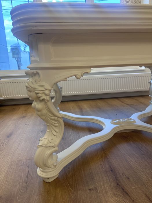 Masa din lemn masiv de nuc extensibila