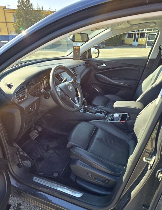 Opel Grandland X 1.5D Ultimate anul 2018