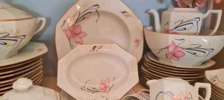 Limoges, France за 12 души.