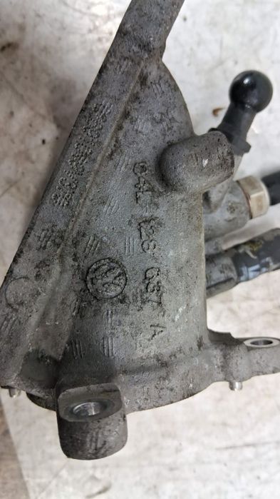 Corp clapeta de acceleratie 2.0 1.6 tdi 04l128637a Volkswagen VW Pass