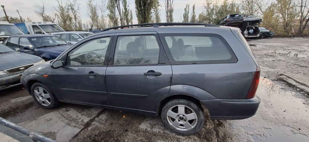 Dezmembrez Ford Focus 1 Break 1.8D 2003