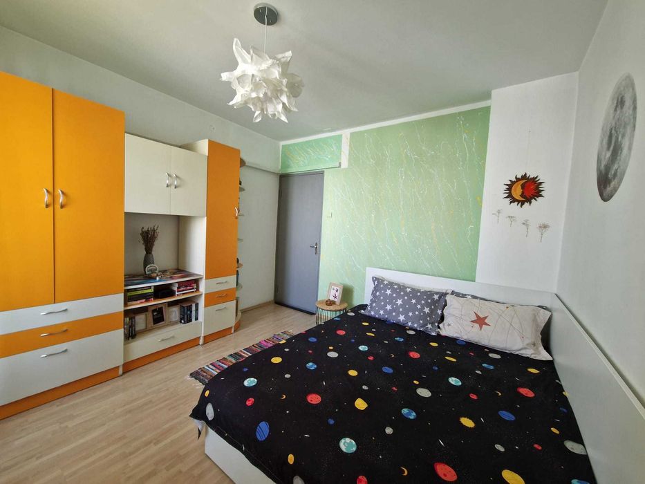 DRISTOR(METROU)-stradal, 3 cam, dec, 2 balc, 6/10, mobilat, 160000euro