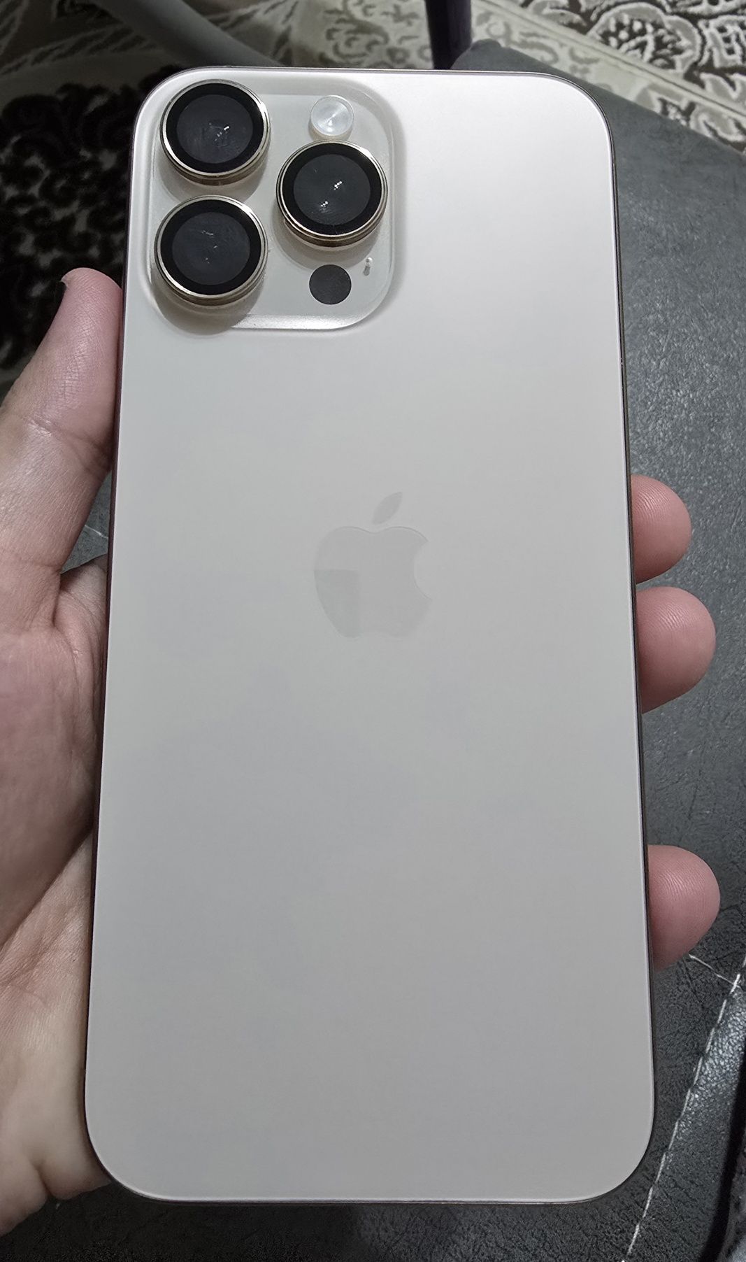 Iphone 16pro max sotiladi ideal holati faqat oladiganla tel qilila