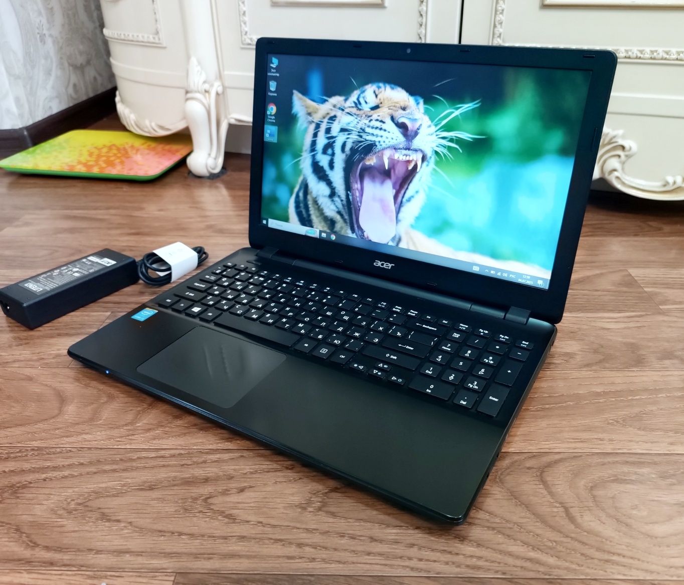 Notebook ACER WINDOWS 10 в хорошем состоянии.