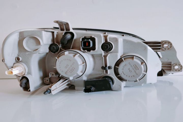 Far stanga  02A011a Kia Sedona prima generatie (facelift)