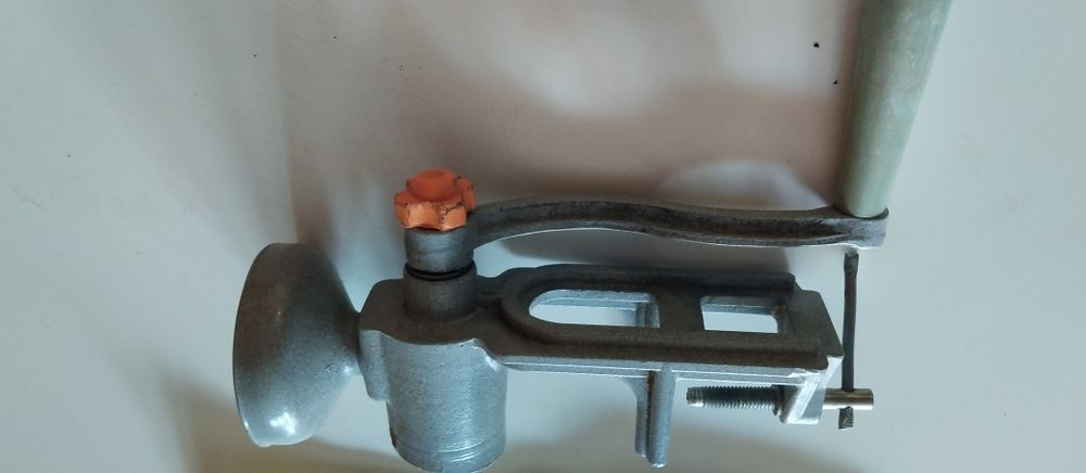 Мелничка мелачка за кафе,чер пипер ръчна БГ от 1982г