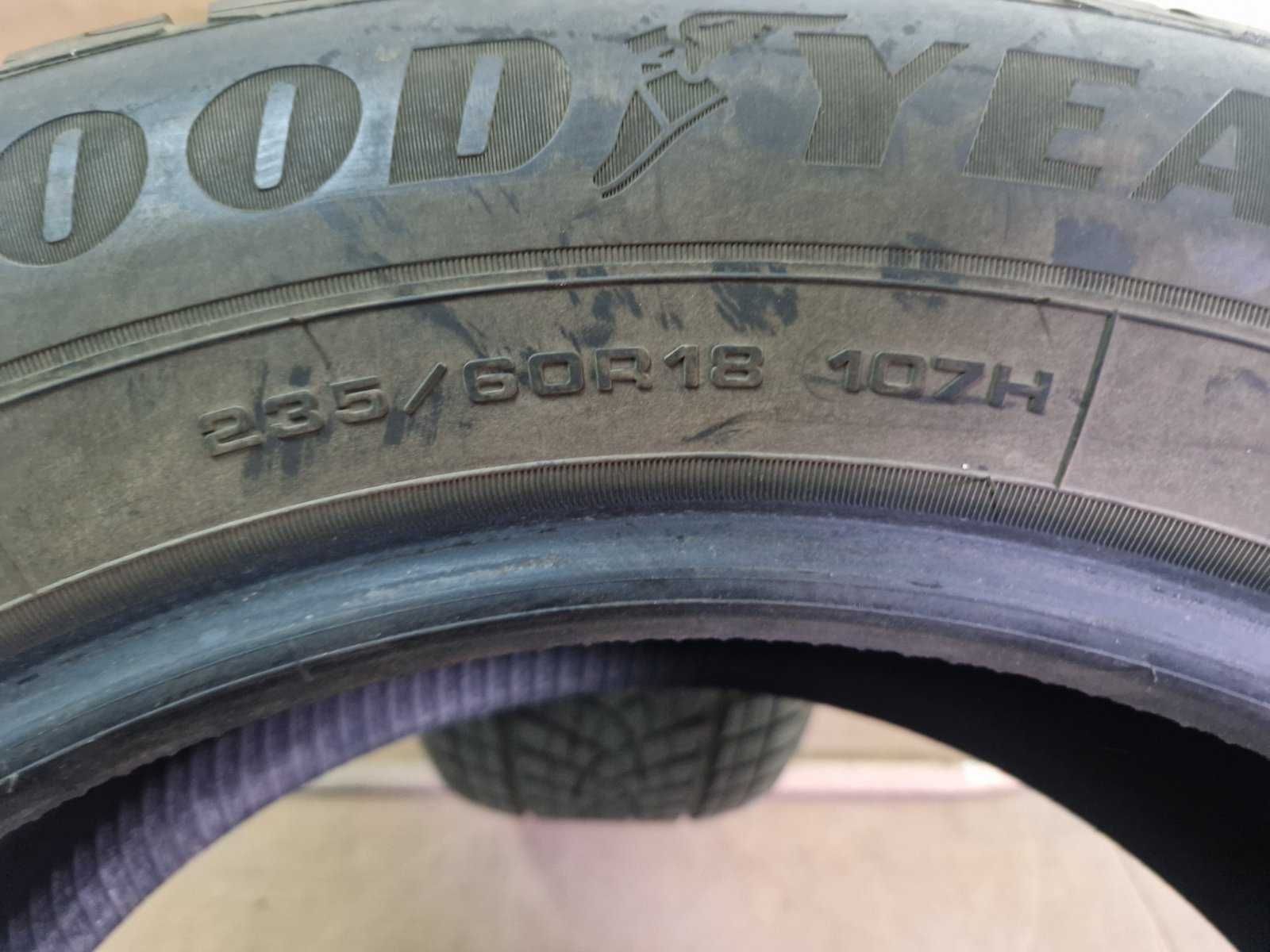 2 Goodyear R18 235/60
зимни гуми
DOT3621
